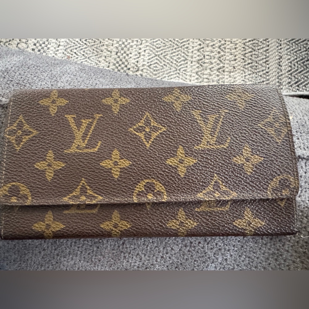 Louis Vuitton Monogram checkbook cover